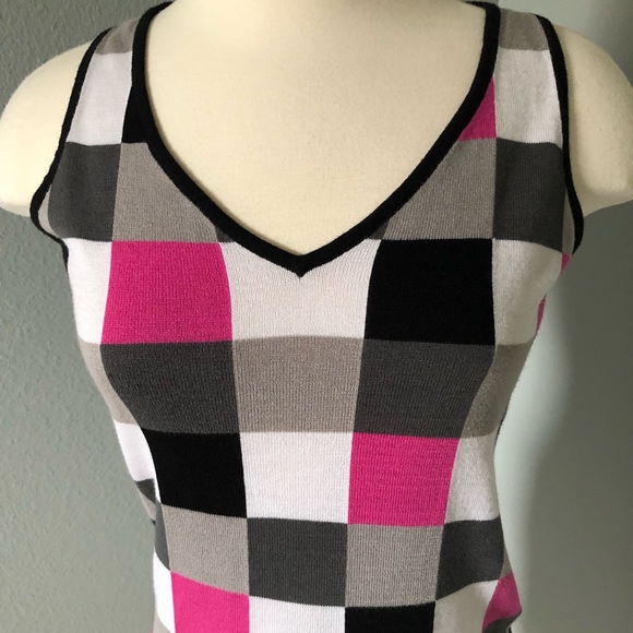 Taifun Collection Sleeveless V-Neck Checkered Knit Sweater Blouse - Picture 2 of 16